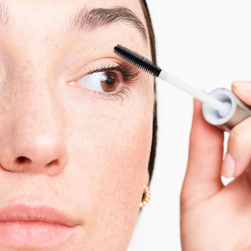 What’s In Your Mascara? A Green Kiss Guide to Safer, Smarter Lash Care