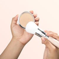 100 Percent Pure Fruit Pigmented Pressed Powder Foundation - The Green Kiss