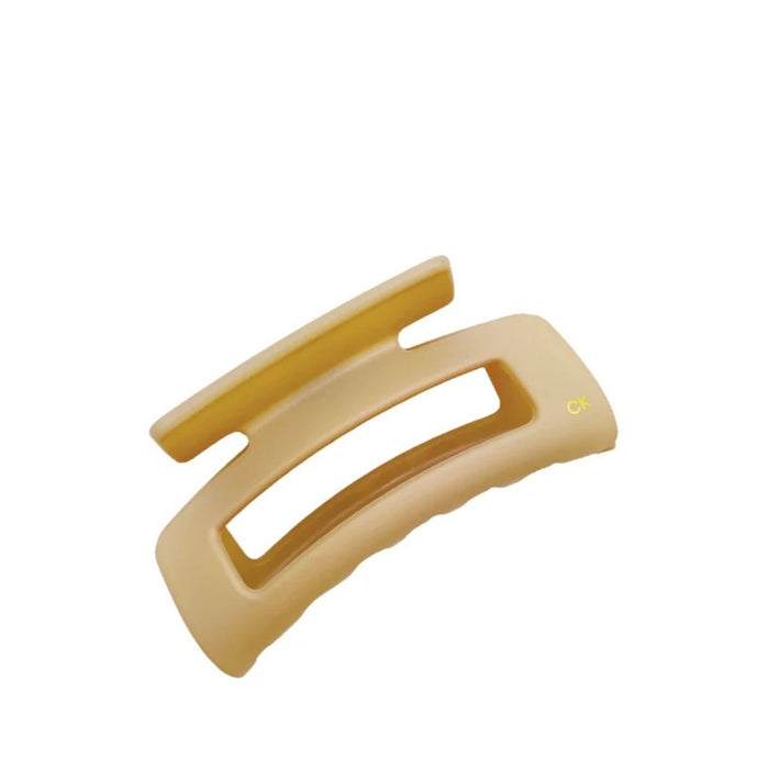 Chelsea King French Cutout Claw Crème Matte
