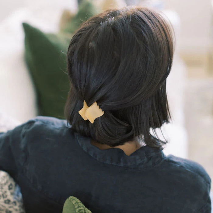 Chelsea King French Oval Claw Crème Matte - Mini