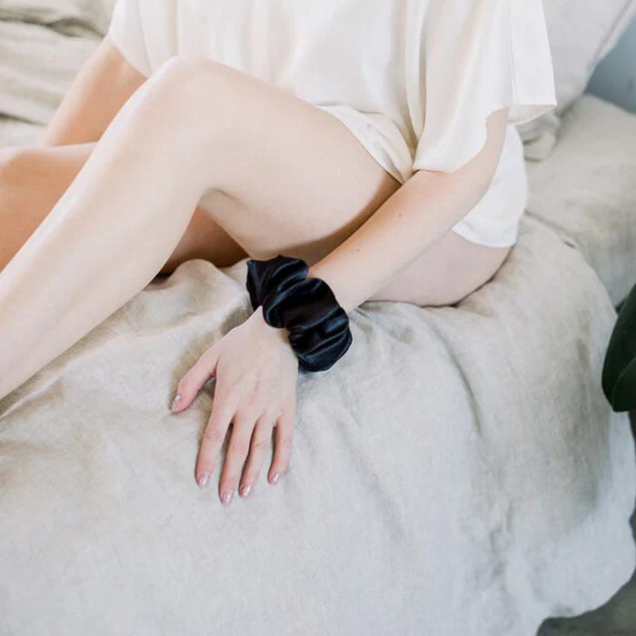 Chelsea King Satin Sleep Black Scrunchie - Oversized - The Green Kiss