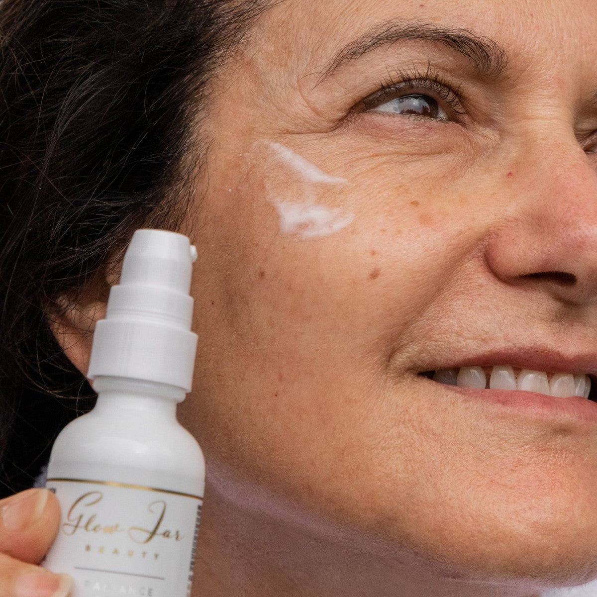 Glow Jar Beauty Radiance Serum - The Green Kiss