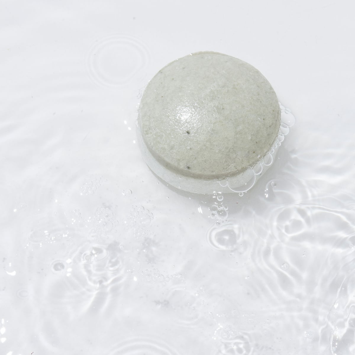 The High-End Hippie Awaken Shampoo Bar - The Green Kiss